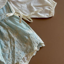 Carregar imagem no visualizador da galeria, Conjunto Princesa Sonho Bordado (Body + Vestidinho + Touquinha)