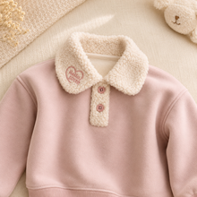 Carregar imagem no visualizador da galeria, Conjunto Plush Coração Rosa