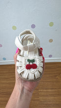 Carregar imagem no visualizador da galeria, 🍒 Sandália Baby Cherry
