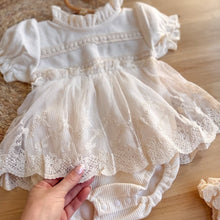 Carregar imagem no visualizador da galeria, Romper Bella manga curta