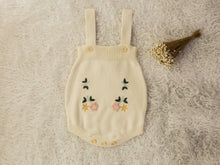 Carregar imagem no visualizador da galeria, Salopete de tricô Julia