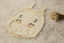 Carregar imagem no visualizador da galeria, Salopete de tricô Julia