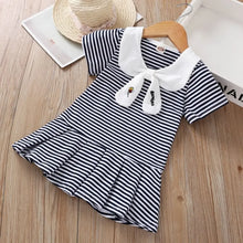 Carregar imagem no visualizador da galeria, Vestidinho Listrado com Gola Marujo ✨