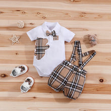 Carregar imagem no visualizador da galeria, Conjunto Body Polo com Ursinho e Jardineira Xadrez