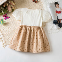 Carregar imagem no visualizador da galeria, Vestido Bege com Efeito Sobreposição – Detalhe Coelhinho 🐰🌼