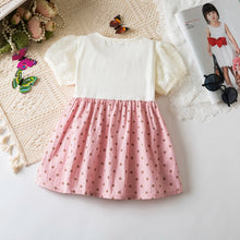 Carregar imagem no visualizador da galeria, Vestido Bege com Efeito Sobreposição – Detalhe Coelhinho 🐰🌼