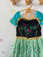 Carregar imagem no visualizador da galeria, Vestido Princesa Anna – Fantasia Infantil Encantada