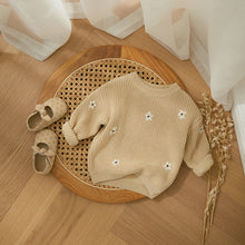 Carregar imagem no visualizador da galeria, Sueter de trico flor