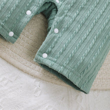 Carregar imagem no visualizador da galeria, Macacão Polo Ursinho Verde 🐻💚