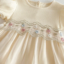 Carregar imagem no visualizador da galeria, Vestido Body com chapeu Sonho de Baunilha