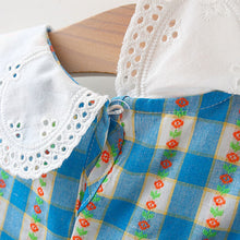 Carregar imagem no visualizador da galeria, Vestido Infantil Azul Xadrez com Gola Bordada