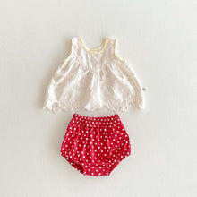 Carregar imagem no visualizador da galeria, Conjunto Íris – Blusinha rendada e shortinho poá