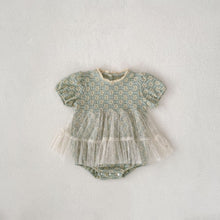 Carregar imagem no visualizador da galeria, Macacão Floral com Tule