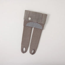 Carregar imagem no visualizador da galeria, Legging quentinha com pézinho