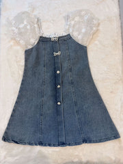 Vestido Jeans Infantil com Mangas de Tule Bordado