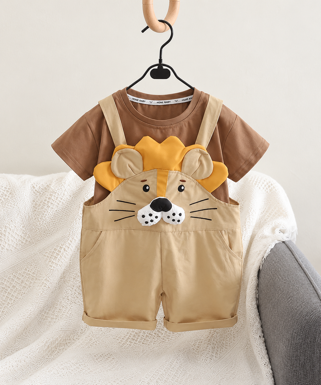 Conjunto Infantil Leãozinho – Camiseta + Jardineira 🦁✨