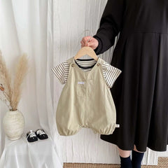 Conjunto Infantil com Camiseta Listrada + Jardineira Casual