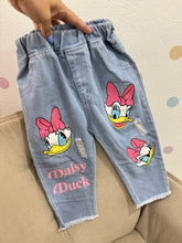 Carregar imagem no visualizador da galeria, Calça jeans daisy
