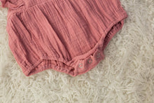 Carregar imagem no visualizador da galeria, Romper em linho Mariêta
