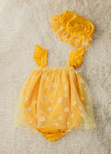 Carregar imagem no visualizador da galeria, Romper flores com touca
