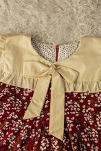 Carregar imagem no visualizador da galeria, Vestido Floral com Gola Laço – Vermelho Encanto 🌸❤️

