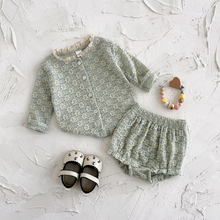 Carregar imagem no visualizador da galeria, Conjunto Infantil Floral Vintage
