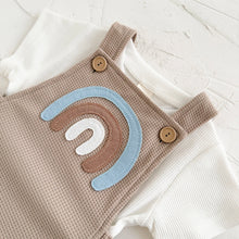 Carregar imagem no visualizador da galeria, Conjuntinho Jardineira Texturizada + Camiseta Off
