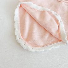 Carregar imagem no visualizador da galeria, Macacão Princesa com Laço Bordado – Tricot
