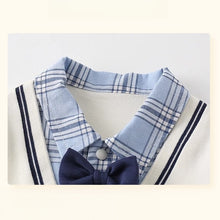 Carregar imagem no visualizador da galeria, Macacão Preppy com Camisa Xadrez e Bordados
