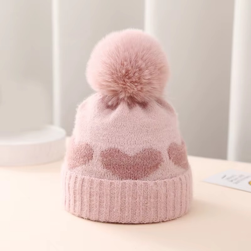 Gorro Infantil com Pompom e Corações