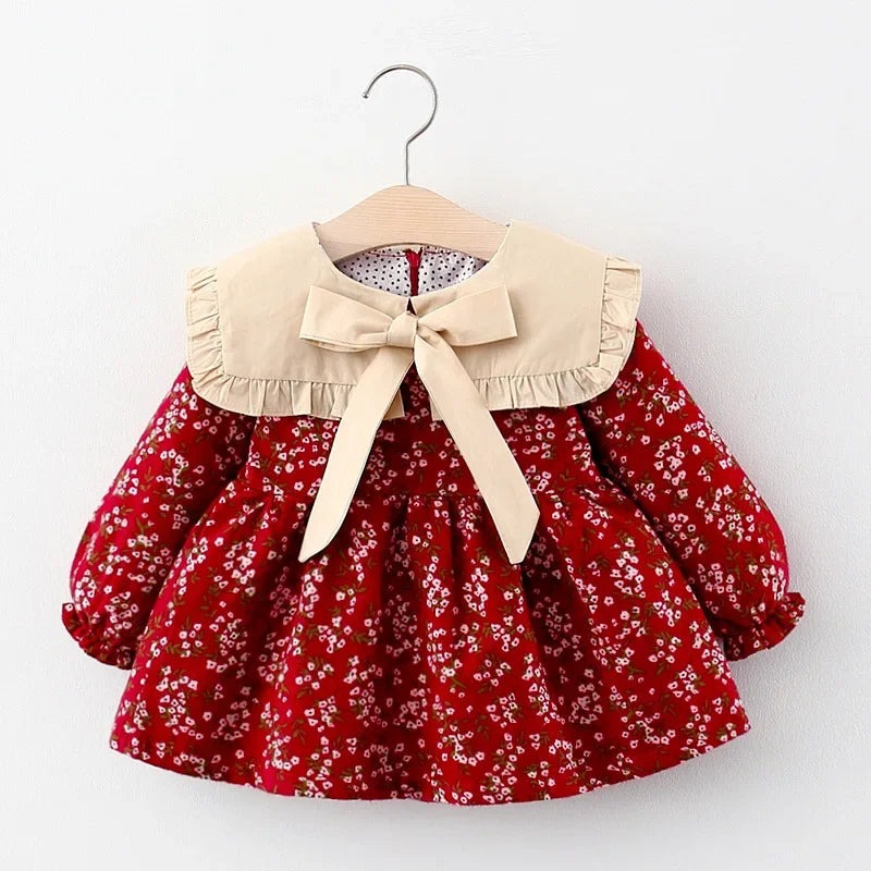 Vestidinho Floral com Gola Laço – Vermelho Encanto 🌸❤️