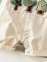 Carregar imagem no visualizador da galeria, Conjunto Jardineira Floresta com Camisa Infantil
