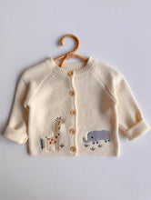 Carregar imagem no visualizador da galeria, Cardigan Infantil Safari
