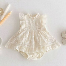 Carregar imagem no visualizador da galeria, Romper Vestido Amélia – Guipir com Babados
