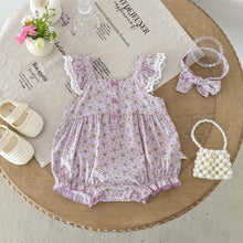 Carregar imagem no visualizador da galeria, Macacão Florzinha com Laço – Algodão Suave
