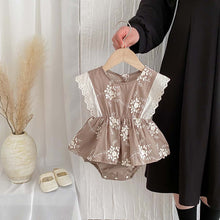 Carregar imagem no visualizador da galeria, Romper Clássico Bordado
