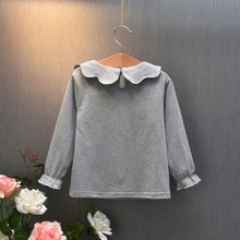 Carregar imagem no visualizador da galeria, Camisa feminina com babado
