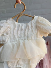 Carregar e reproduzir vídeo no visualizador da galeria, Romper Tulipa Vintage
