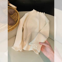 Blusa Infantil Manga Longa com Renda