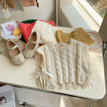 Carregar imagem no visualizador da galeria, Colete Infantil Tricot Delicado
